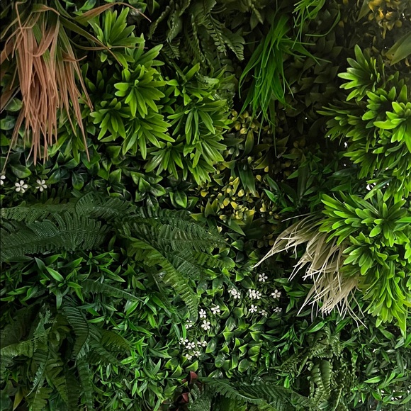 Artificial Greenery Wall Decor - Picture 1 of 1